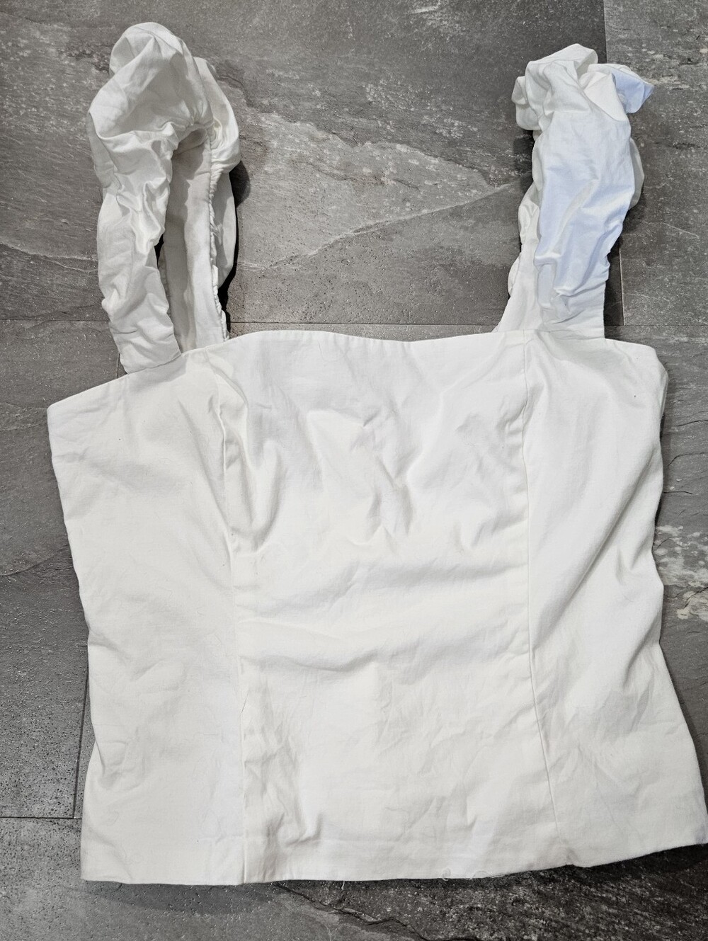 Reformation Puffy Ruffled Strap Tank Crop Top. White. Smocked Back. Size 6.